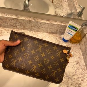 Louis Vuitton Mimosa Neverfull Pochette